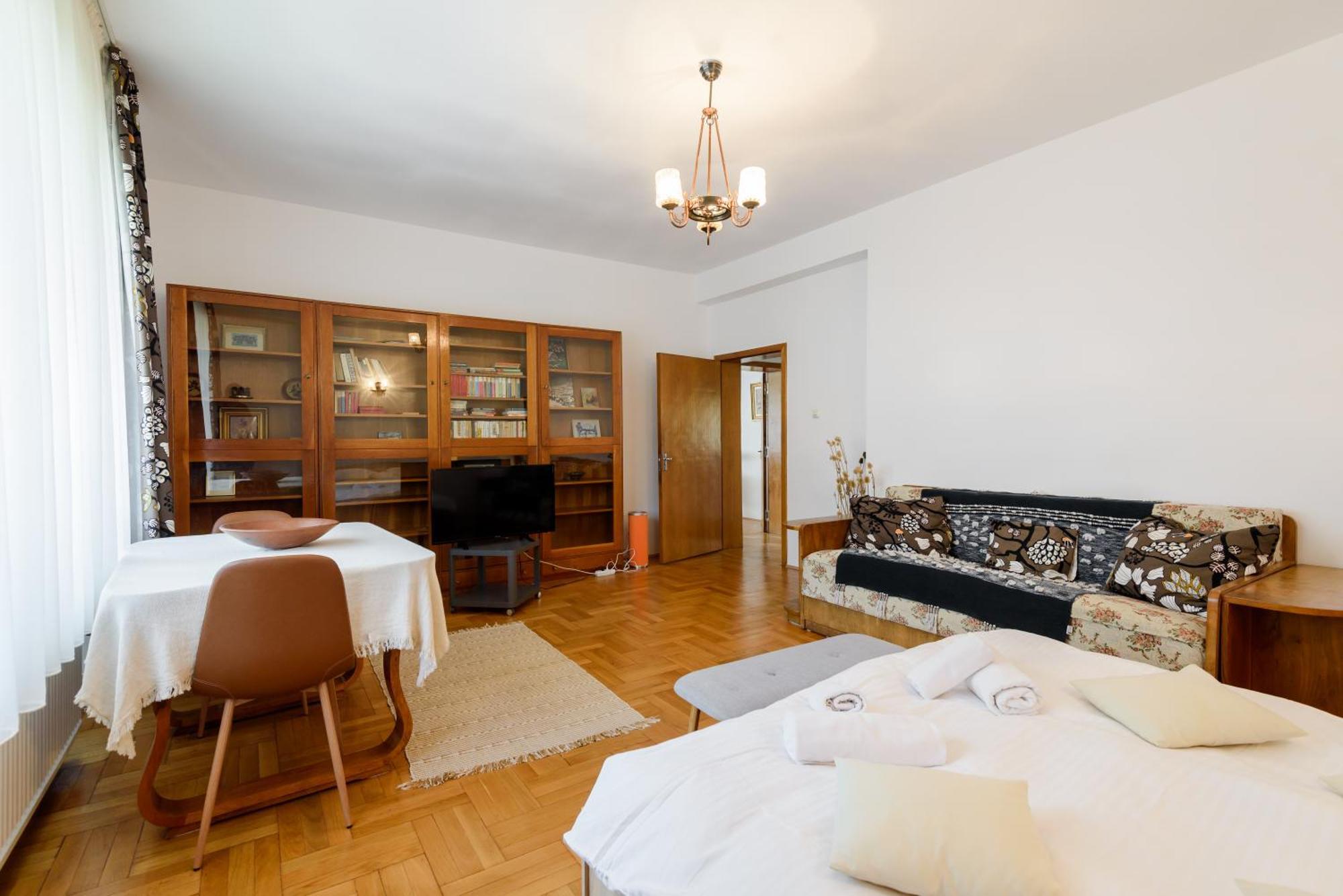 Casa Cu Cires Brasov Apartment Exterior photo