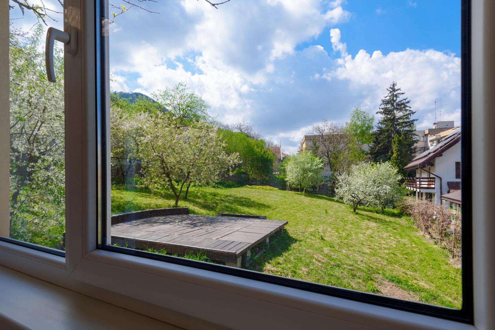 Casa Cu Cires Brasov Apartment Exterior photo